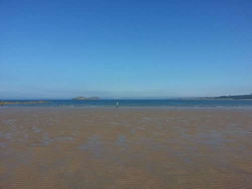 Paplūdimys Škotijoje, Potvynis, Mėlynas Dangus