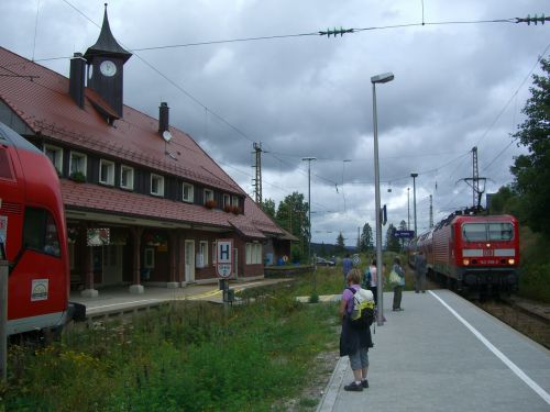 Lokys Slėnis, Platforma, Traukinių Stotis, Geležinkelio Bėgiai, Geležinkelių Transportas, Debesys