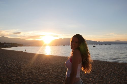 Gražus,  Mergina,  Saulėlydžio,  Lake Tahoe,  Papludimys