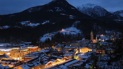 Berchtesgaden, Žiema, Rytas, Miesto Šviesos, Alpių, Sniegas, Turizmas, Bavarija, Vokietija