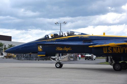 Mėlyni Angelai, F-18, Oro Šou