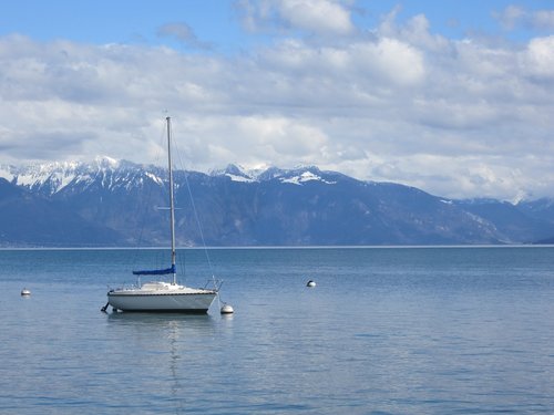 Valtis,  Ženevos Ežeras,  Kalnai,  Burlaivis