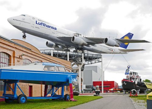 Boeing 747, Jumbo Jet, Muziejus, Lauko Plotas, Orlaivis, Aviacija, Lufthansa, Lėktuvas, Kelionės Lėktuvas, Pakabintas, Mašina, Skrajutė, Pastoliai, Keleiviniai Orlaiviai, Pagalbinė Struktūra, Keleivinis Automobilis, Vierstrahlig, Technik Museum Speyer