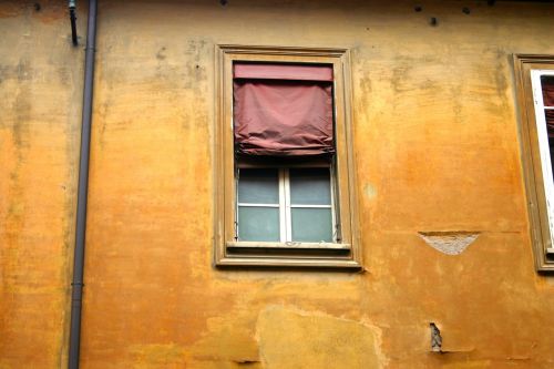 Bolonija, Italy, Langas, Architektūra, Istoriškai, Miestas