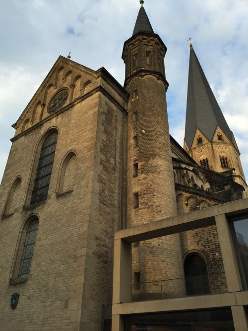 Bonas, Bažnyčia, Münsteris, Pastatas, Architektūra, Spire, Katedra, Bonn Minster, Romaneškos Abatijos Bažnyčia, Krikščionybė, Münster Bazilika, Basilica Minor, Religija, Katalikų, Romos Katalikų, Tikėjimas, Krikščionis, Nave, Bokštas