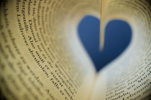 Knyga, Širdis, Skaityti, Meilė, Puslapiai, Popierius, Švietimas, Literatūra, Knygos, Romantika