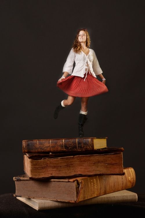 Knygos, Mergaitė, Baletas, Studentai