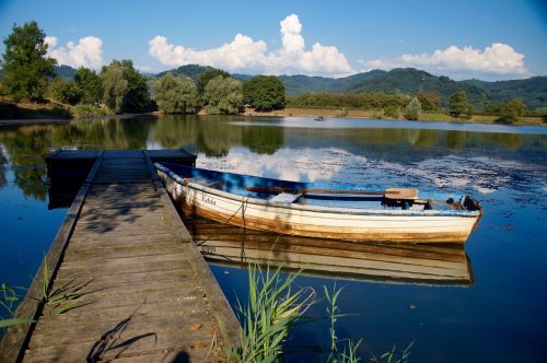 Boot, Ežeras, Vanduo, Kahn, Kraštovaizdis, Internetas, Irklavimo Valtis, Kelionė Laivu, Nendrė, Gamta, Bankas, Nuotaika, Žuvis, Rezervuaras, Laisvalaikis, Irklas, Irklavimas, Veidrodis, Atostogos, Hobis, Gamtos Rezervatas, Mėgautis, Ežeras, Mėlynas, Lauke, Vasara, Poilsis, Debesys, Atsipalaiduoti, Dangus, Juodasis Miškas, Mėgstamiausia Vieta, Tylus, Pertrauka, Idiliškas, Medžiai, Romantiškas