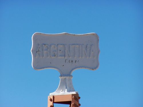 Sienos, Skydas, Argentina