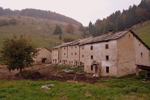 Borgo, Namai, Kalnas, Europinis Kelias, E5, Lessinia, Italy