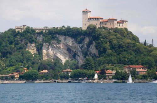 Borromeo Pilis, Maggiore Ežeras, Angera, Varese, Panorama, Italy, Savivaldybė, Miestas, Pilis, Vaizdas