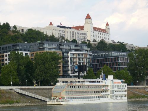 Bratislava, Slovakija, Miestas, Pilis, Tvirtovė, Kapitalas, Istoriškai, Architektūra, Danube, Upės Kruizas, Laivas, Šiuolaikiška