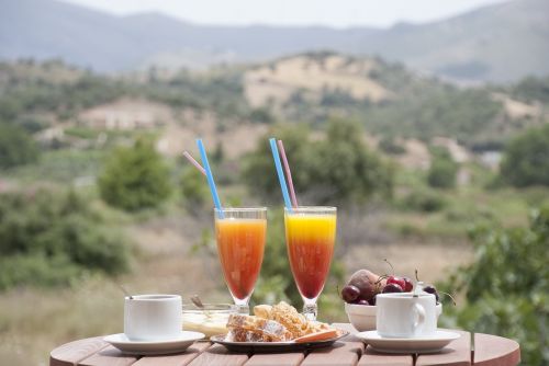 Pusryčiai, Apelsinų Sultys, Kava, Kalnų Vaizdas, Stalas