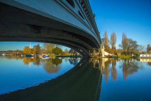 Tiltas, Atspindys, Upė, Skaitymas, Anglija