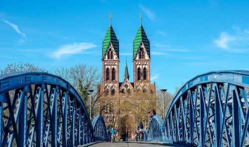 Tiltas, Bažnyčia, Jėzaus Širdis, Freiburgas, Dangus, Mėlynas, Bokštas, Jaunuoliai, Stühlinger Tiltas, Wiwilibrücke