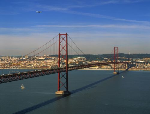 Tiltas, Lisbonas, Miestas
