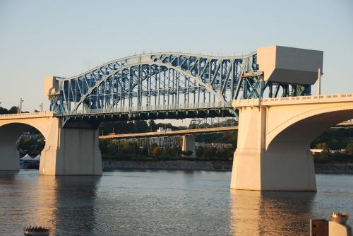 Tiltas, Chattanooga, Saulėtekis