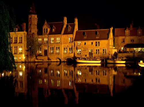 Bruges, Belgija, Senamiestis, Veidrodis, Naktis, Atspindys, Viduramžių Miestas, Tamsi, Žibintai