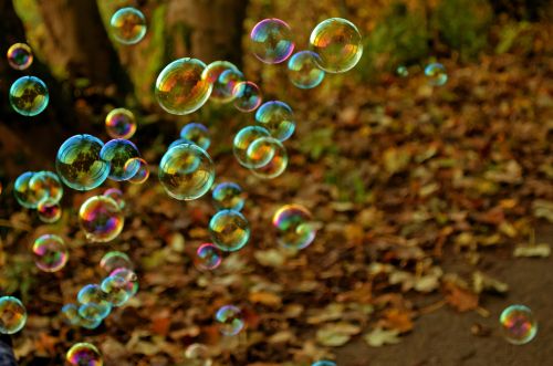 Burbulas,  Linksma,  Spalvos,  Žaidimas,  Skrydis,  Šviesa,  Fonas,  Apvalus,  Rutulys,  Ratas,  Žmonės,  Vaikas,  Laimingas,  Vaikai,  Vaikas,  Burbuliukai
