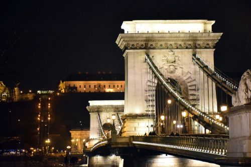 Budapest, Vengrija, Grandinės Tiltas, Miestas, Vengrų Kalba, Orientyras, Europa, Kelionė, Pastatas, Architektūra, Turizmas, Žinomas, Istorinis