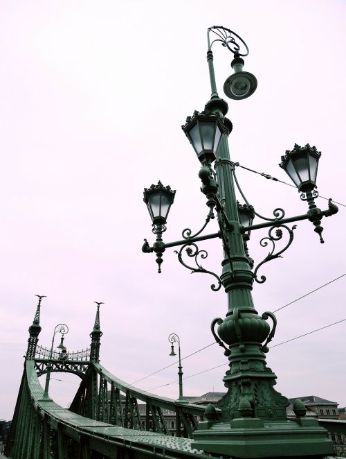 Budapest, Tiltas, Žiema, Žalias, Dangaus Šviesa, Metalas, Perspektyva, Architektūra, Žibintas, Lempos, Miestas