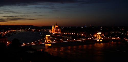 Budapest, Vengrija, Kapitalas, Lankytinos Vietos, Danube, Grandinės Tiltas, Šviesa, Panorama, Tiltas, Parlamentas, Kékóra, Žibintai, Turizmas, Dangus, Įspūdingas, Mėlyna Valanda S