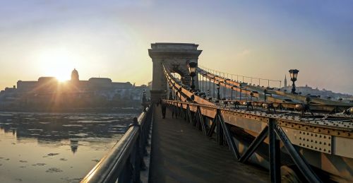 Budapest, Tiltas, Grandinės Tiltas, Panorama, Kraštovaizdis, Danube, Architektūra, Vanduo, Upė, Spacer, Miestas, Boulevard, Szechenyi