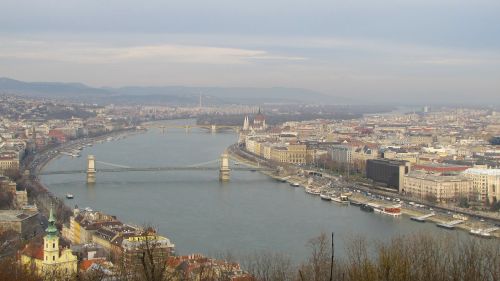 Budapest, Vengrija, Miestas, Miestai, Dangus, Debesys, Miesto, Upė, Vanduo, Tiltas, Miesto Panorama, Panorama, Medžiai, Pastatai, Kalnai, Vista, Vaizdingas, Lauke, Kritimas, Ruduo
