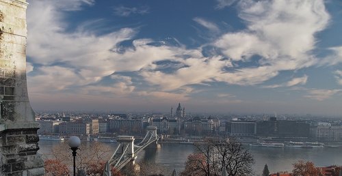 Budapeštas Smogas,  Grandinės Tiltas,  Vengrija,  Upės Krantas,  Dangus,  Debesys,  Pastatai