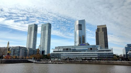 Buenos Airės, Hilton, Statyba, Viešbutis