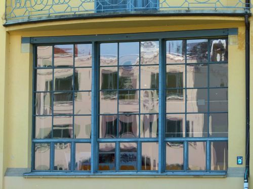 Pastatas, Bauhaus Stilius, Langas, Veidrodis, Weimar, Stiklas, Fasadas, Atspindys, Šiuolaikiška, Architektūra, Atspindys Lange, Siena, Lango Refleksija, Veidrodinis Stiklas, Namai