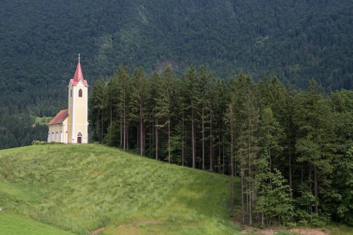 Pastatas, Bažnyčia, Bažnyčios Pastatas, Koplyčia, Kaimas, Pušys, Garbinimas, Slovenia