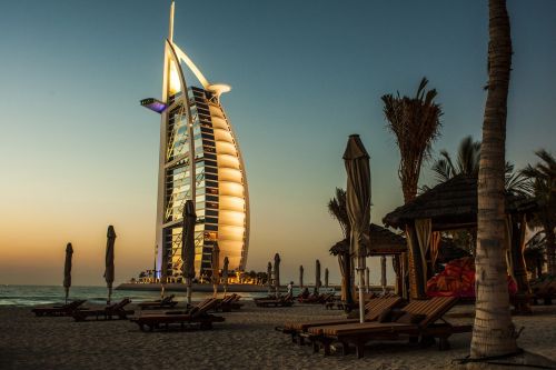 Burj Al Arab, Dubai, Viešbutis, Architektūra, Papludimys, Smėlis, Vandenynas, Jūra, Poilsio Kėdės, Saulėlydis, Dusk, Atostogos