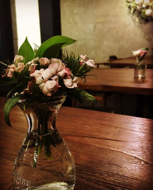 Kavinė, Mažas Butelis, Gėlių Dizaino Stalas