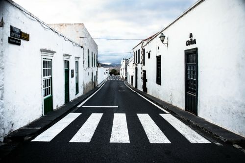 Calle Jose Betancort, Teguise, Lanzarote, Kelias, Pėsčiųjų Perėja