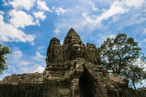 Kambodža, Griuvėsiai, Senovės