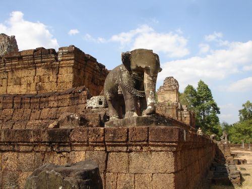 Kambodža, Angkor, Senas, Sugadinti, Dramblys, Meno Kūrinys, Skilimo Būsena, Galiojimo Laikas, Angkor Wat, Seni Pastatai Ir Statiniai, Pasibaigė, Architektūra