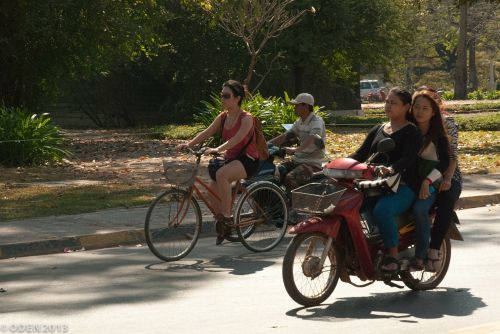 Kambodža, Siem Grižti, Eismas, Dviračiai, Motociklas, Dviratis