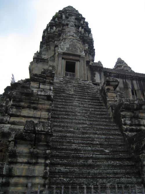 Kambodža, Wu At Angkor Wat, Kopėčios