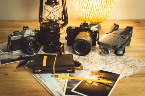 Fotoaparatas, Minolta, Objektyvas, Blykstė, Fotografija, Nuotrauka, Fotografas, Senas, Vintage, Filmas, Kelionė, Nuotykis