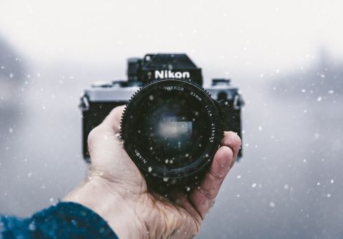 Fotoaparatas, Nikon, Objektyvas, Juoda, Fotografija, Sniegas, Žiema, Šaltas, Blur, Ranka