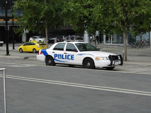 Kanada, Policija, Automatinis
