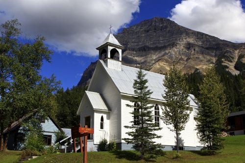 Kanada, Bažnyčia, Kaimas