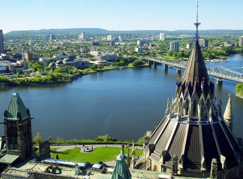 Kanada, Otava, Ottaoutai Upė, Parlamentas