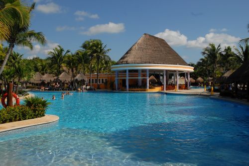 Cancun, Baseinas, Basebaras, Baseino Zona