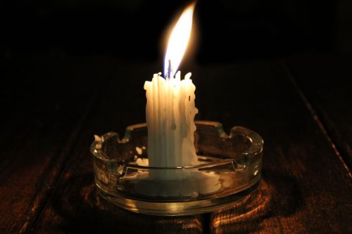 Žvakė, Naktis, Šviesa