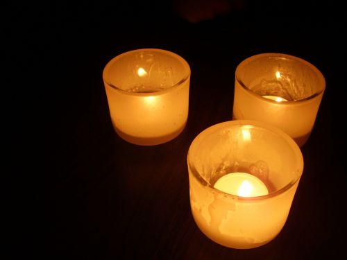 Žvakių Šviesa, Žvakės, Tamsa