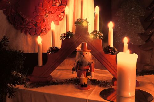 Žvakės, Žvakių Šviesa, Mirgėjimas, Kalėdos, Adventas, Apdaila, Kalėdų Puošimas, Kalėdų Motyvas, Žiema, Žiemos Laikas, Kalėdų Giesmė