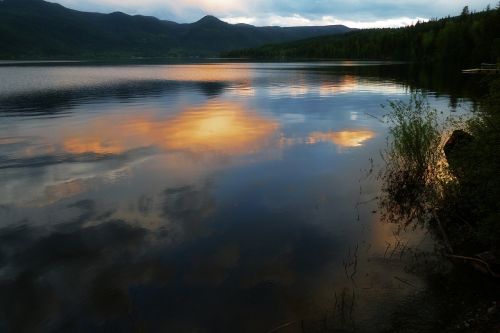 Kanim Ežeras, Britų Kolumbija, Kanada, Vakaras, Dusk, Nuotaika, Romantiškas, Oras, Debesys, Vanduo, Apmąstymai, Veidrodis, Kraštovaizdis, Peizažas