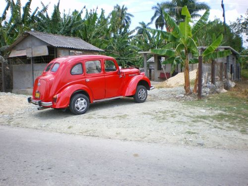 Automobilis, Raudona, Havana, Kuba